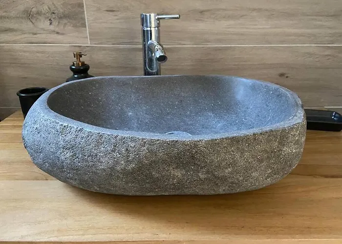 Lafosse Avec Vue Loire En Centre Nantes